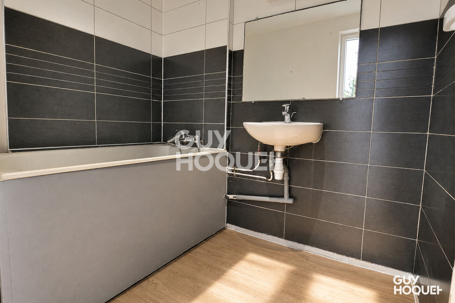 3 PIÈCES 56 m² - TRAVERSANT PLEIN SUD