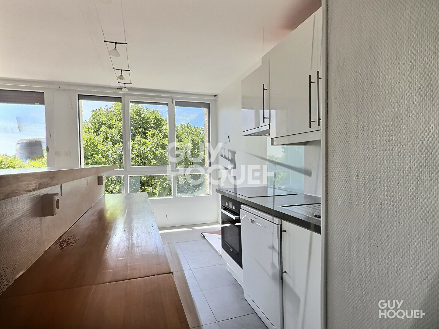 A LOUER CHARMANT 3 PIECES 56M² TRAVERSANT