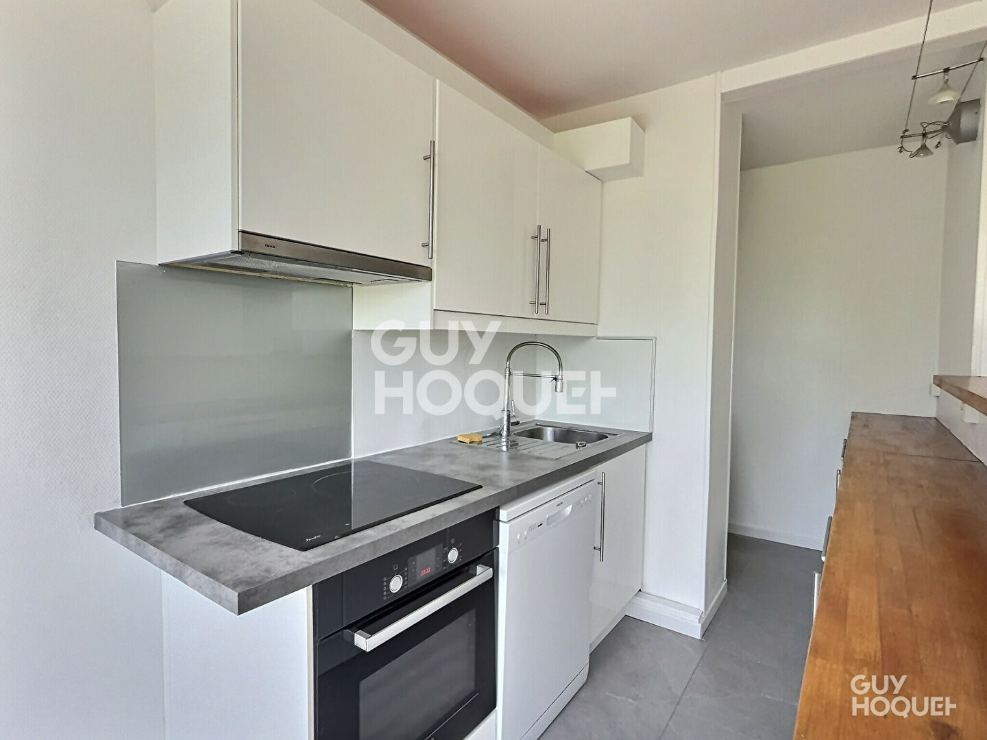 A LOUER CHARMANT 3 PIECES 56M² TRAVERSANT