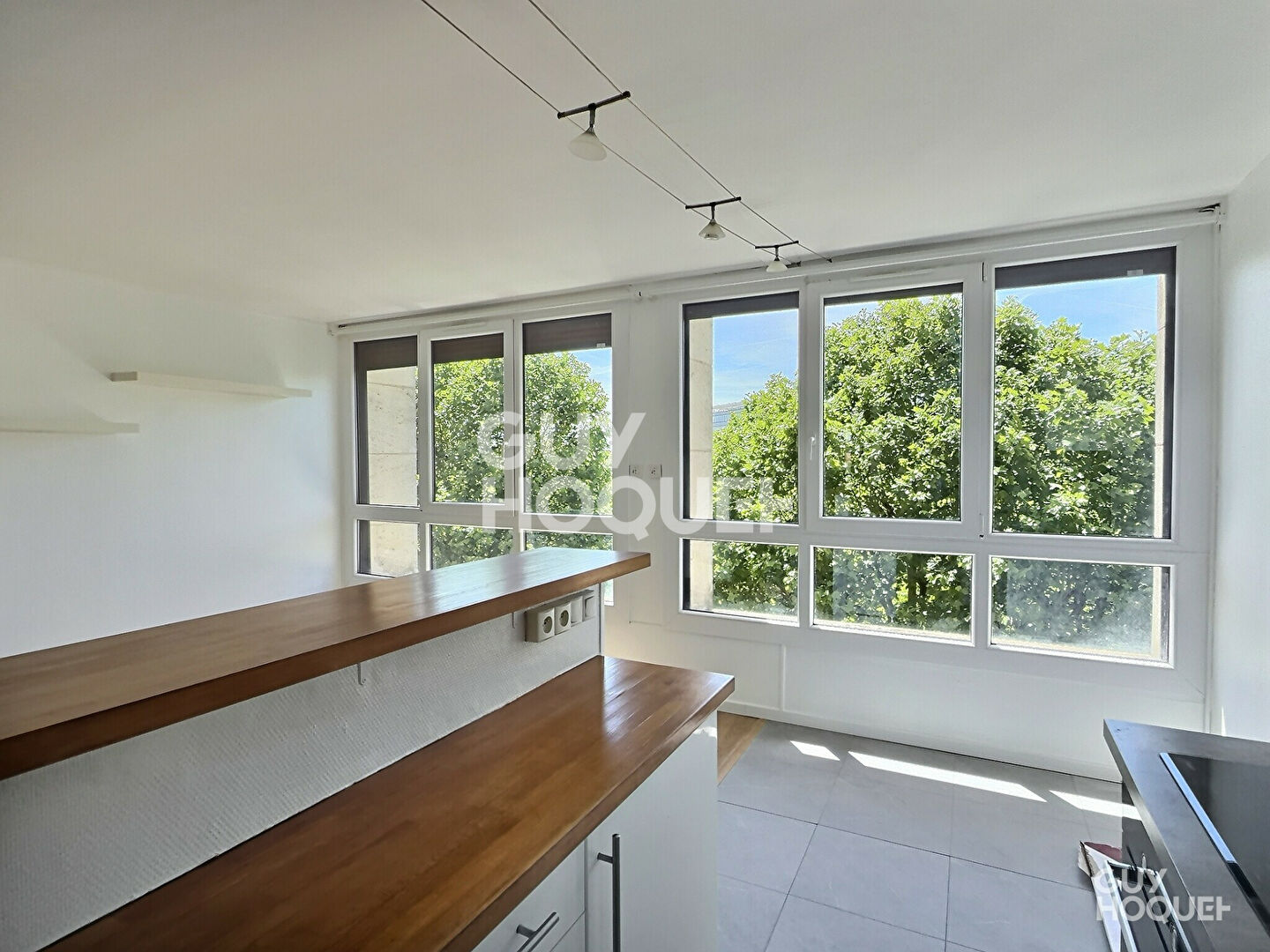 A LOUER CHARMANT 3 PIECES 56M² TRAVERSANT