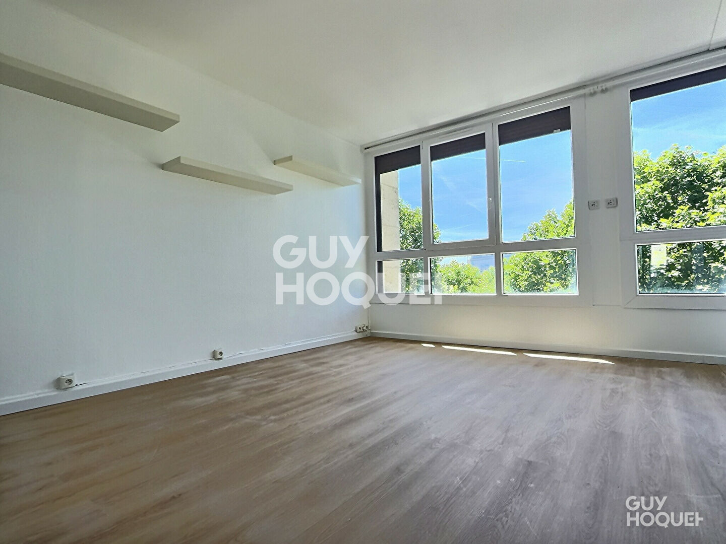 A LOUER CHARMANT 3 PIECES 56M² TRAVERSANT
