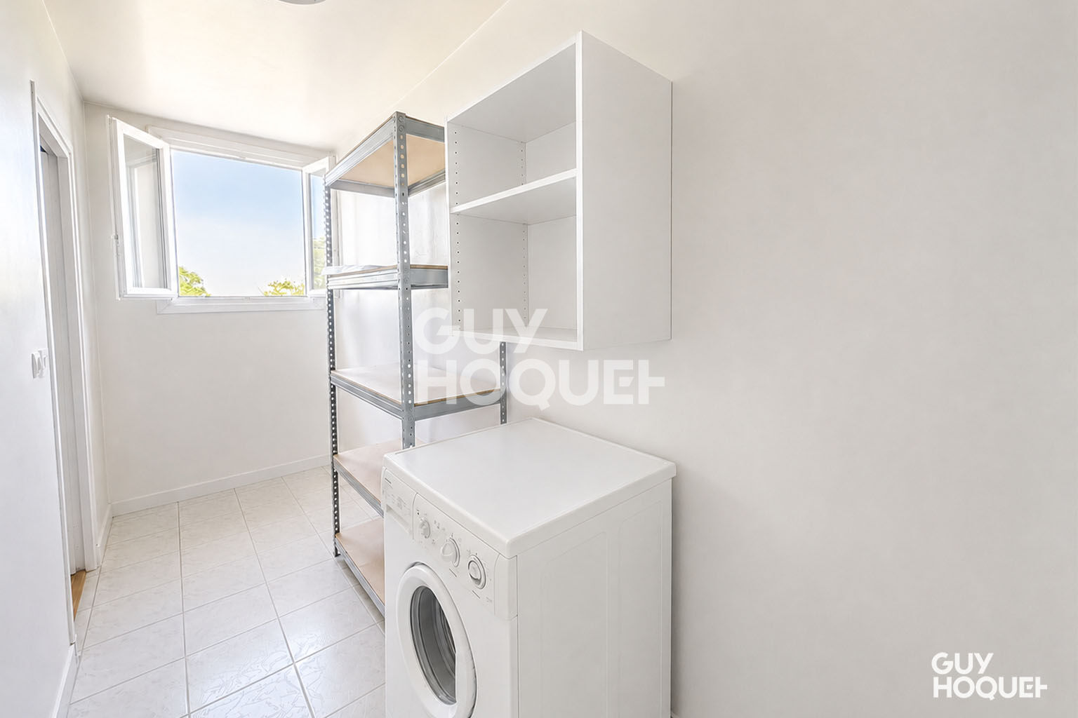 STUDIO 28 m² SANS VIS-À-VIS - DERNIER ÉTAGE