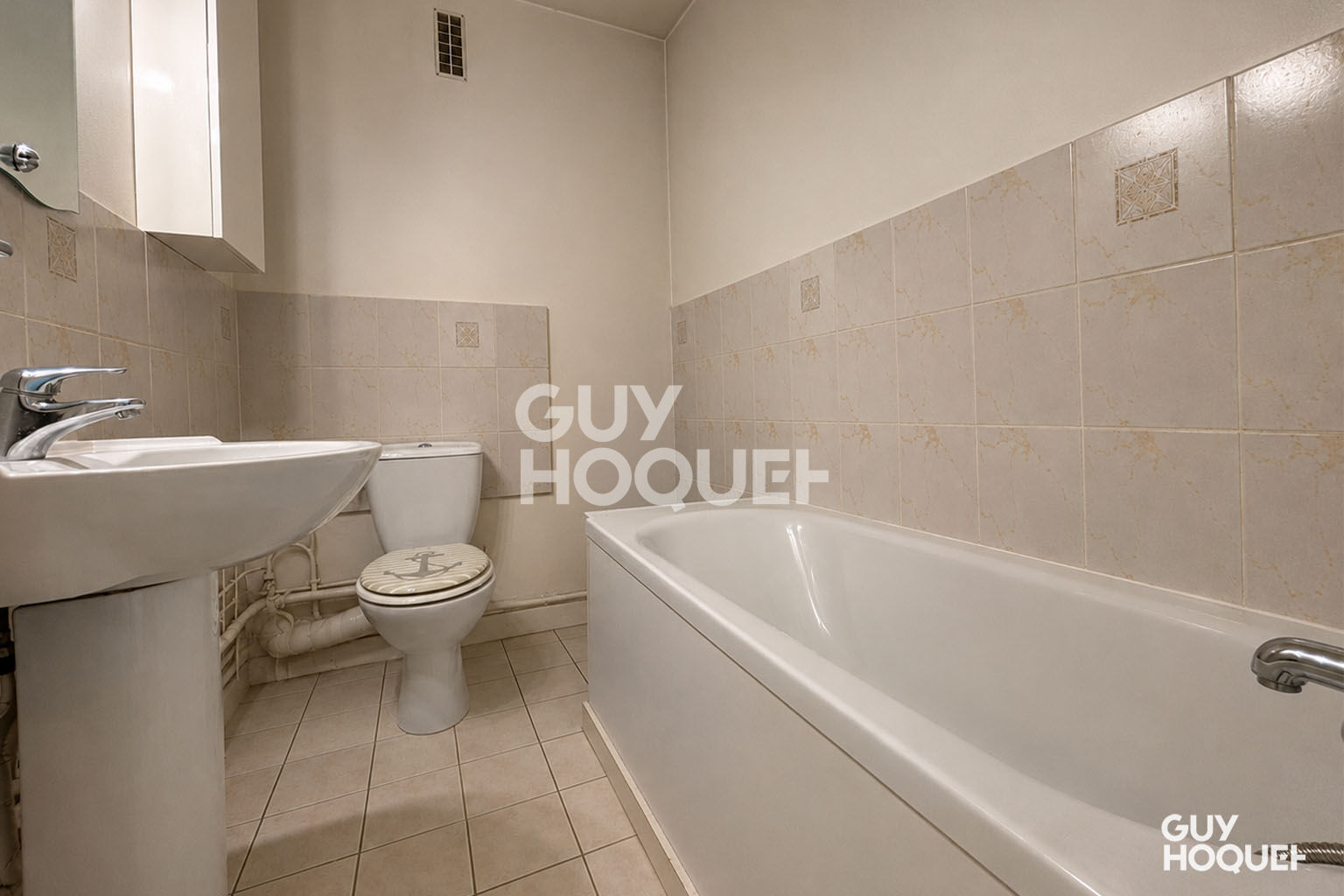 STUDIO 28 m² SANS VIS-À-VIS - DERNIER ÉTAGE