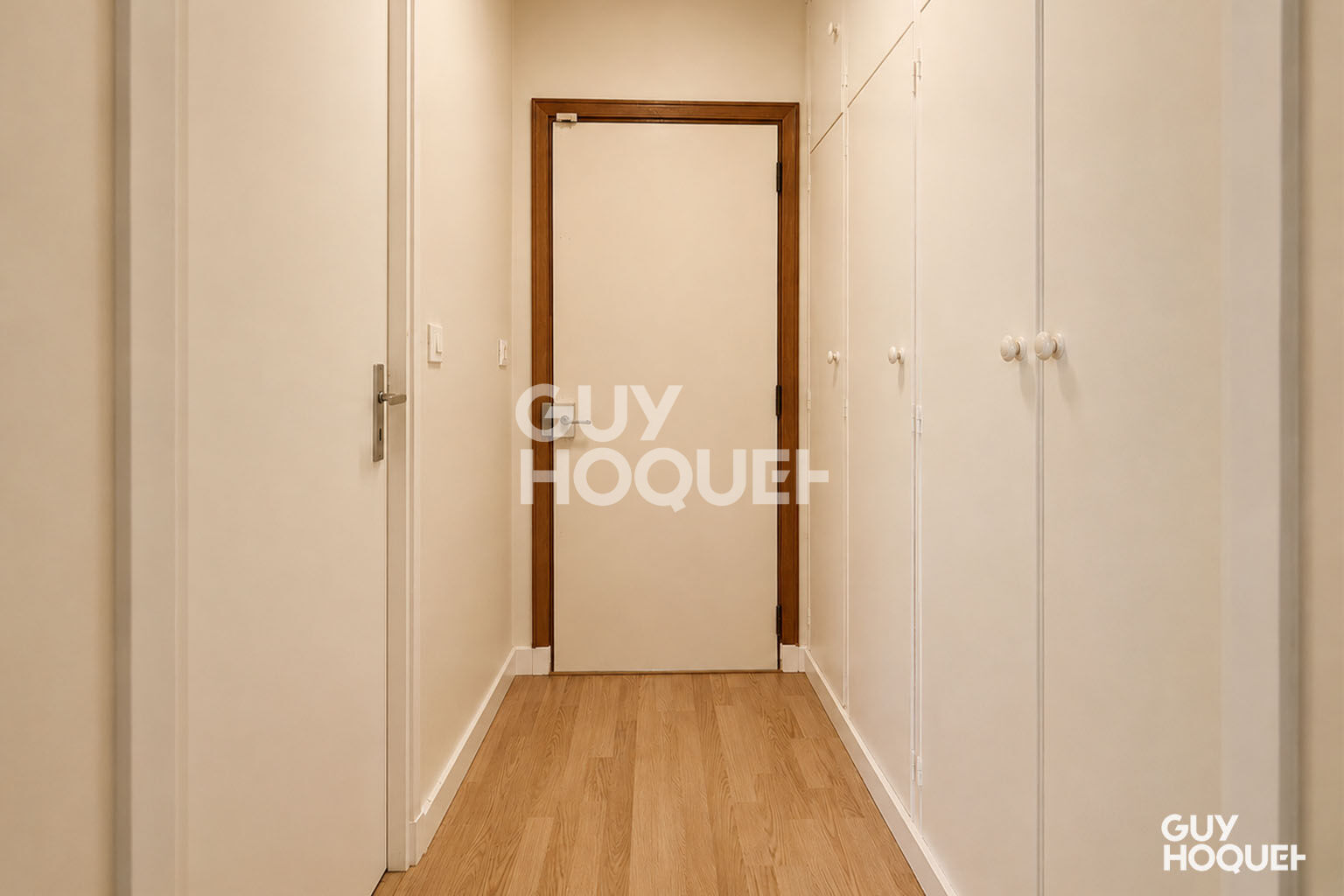 STUDIO 28 m² SANS VIS-À-VIS - DERNIER ÉTAGE
