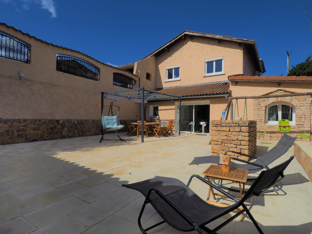 Appartement Béligneux 5 pièce(s)  200 m2