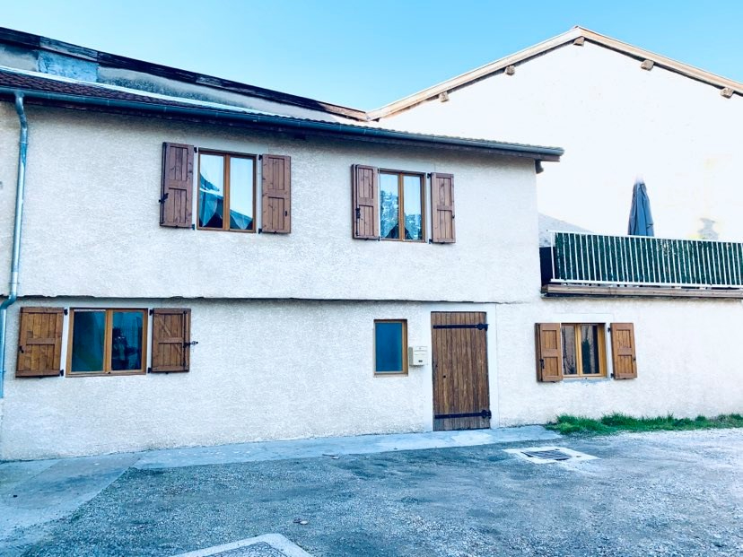 Maison Bourgoin Jallieu 2 pièce(s) avec garage