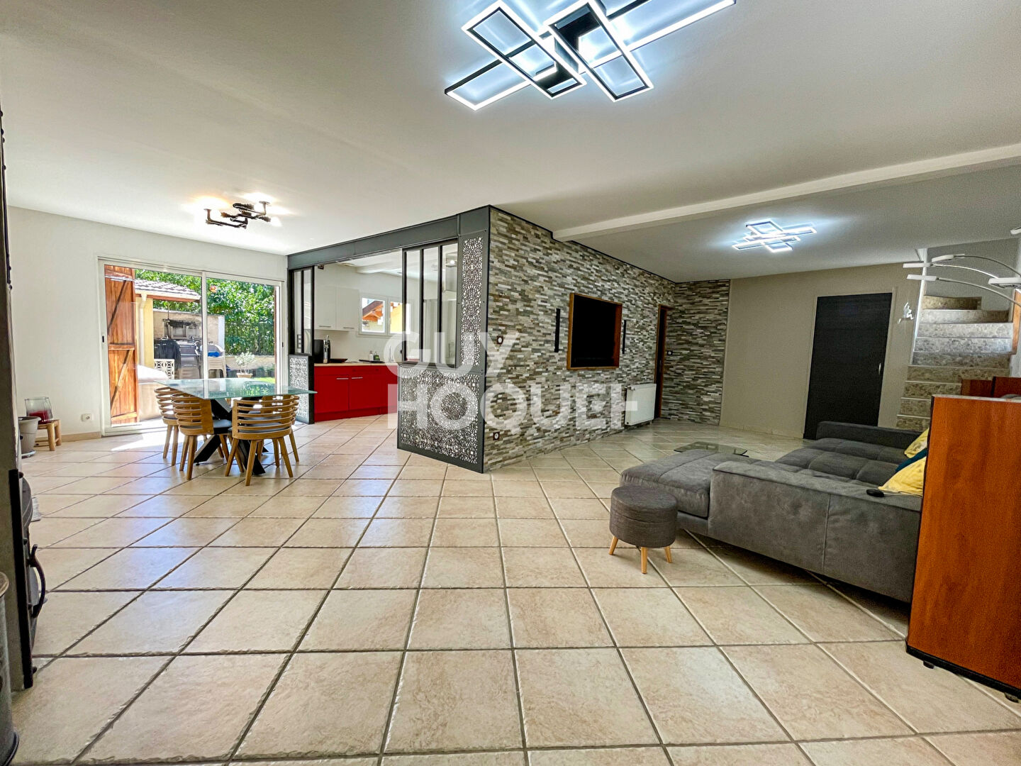 Maison Blyes 5 pièce(s) 140 m2 sur 187m2 de terrain