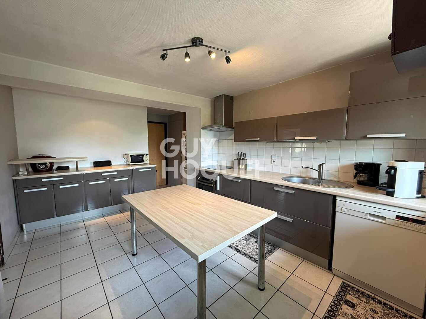 En Exclusivité : Maison T6 de 92 m2 à vendre sur AIX LES BAINS