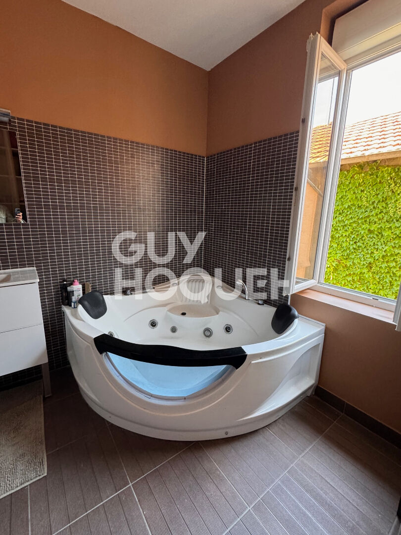 Maison principale + Appartement autonome 170 m² habitables piscine Travertin Rénovation récente