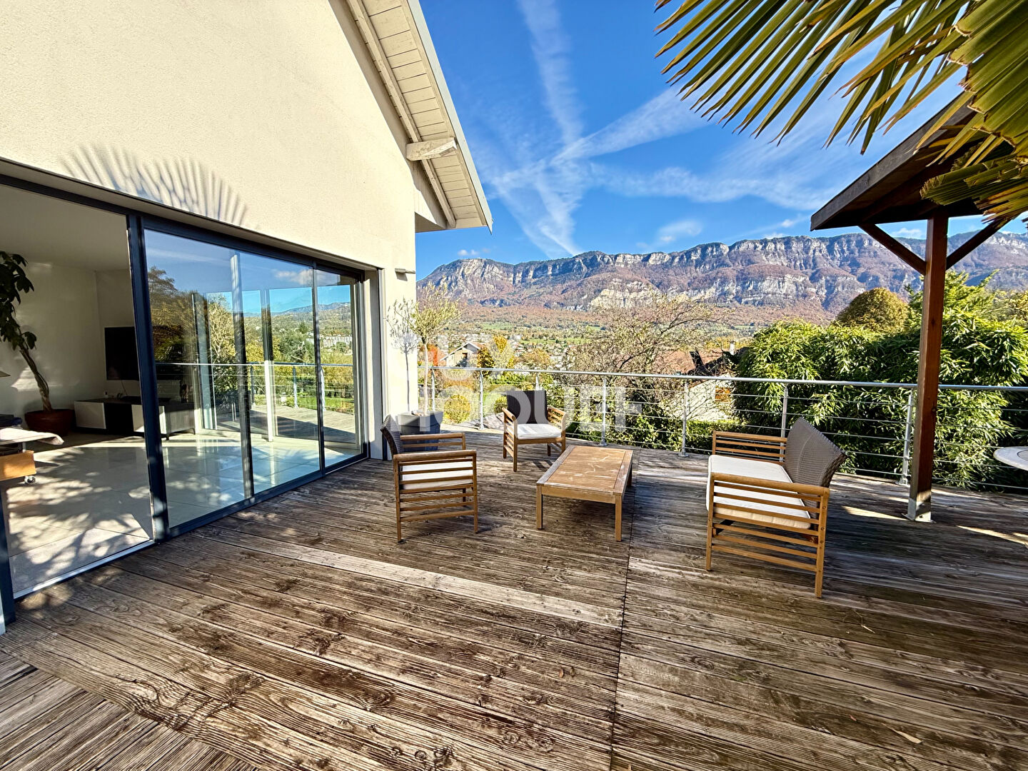 Maison Tresserve 5 pièce(s) 195 m2