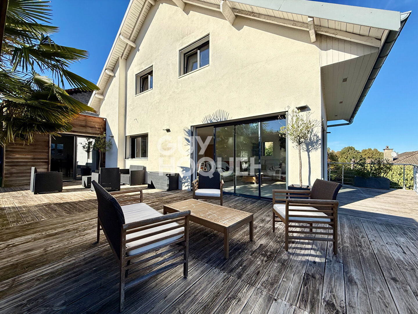 Maison Tresserve 5 pièce(s) 195 m2