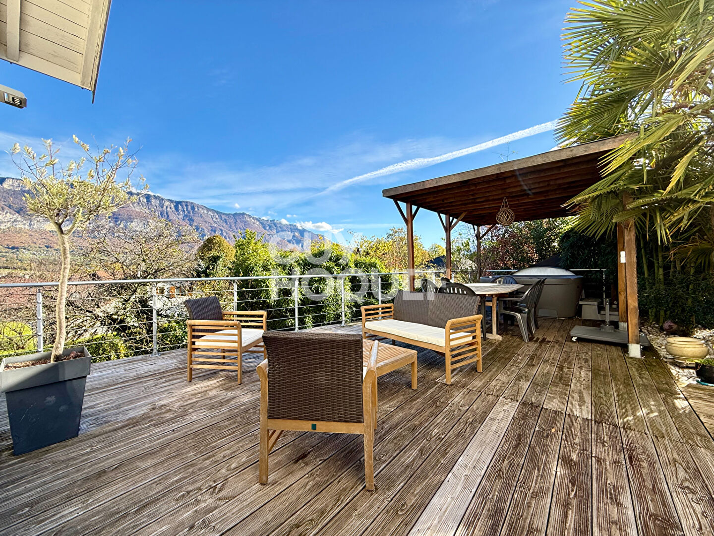 Maison Tresserve 5 pièce(s) 195 m2