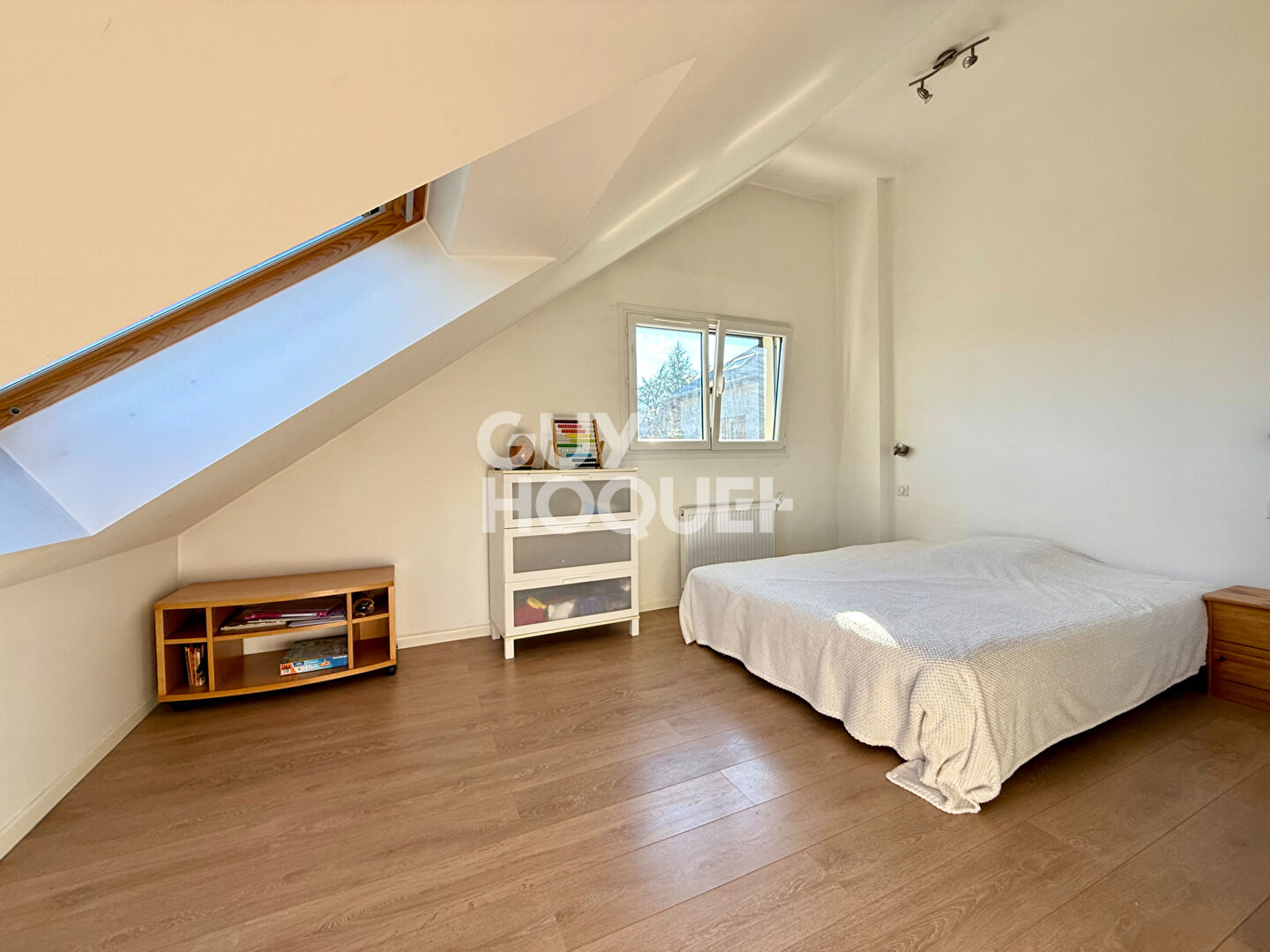 Maison Tresserve 5 pièce(s) 195 m2