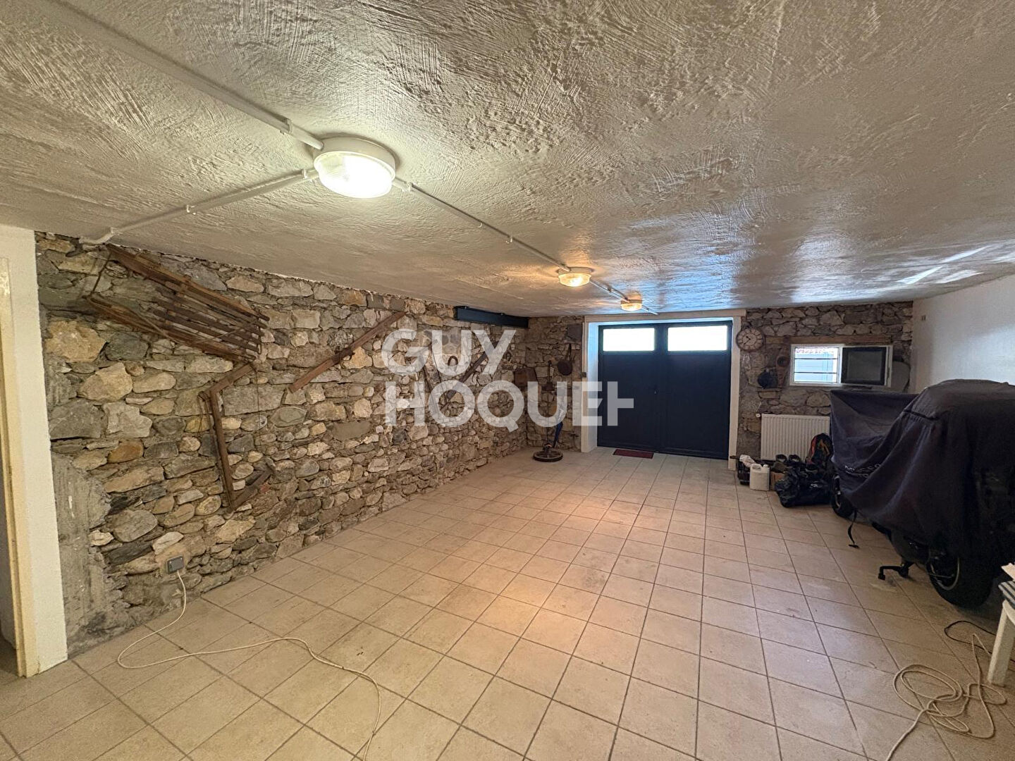 Maison Tresserve 5 pièce(s) 195 m2