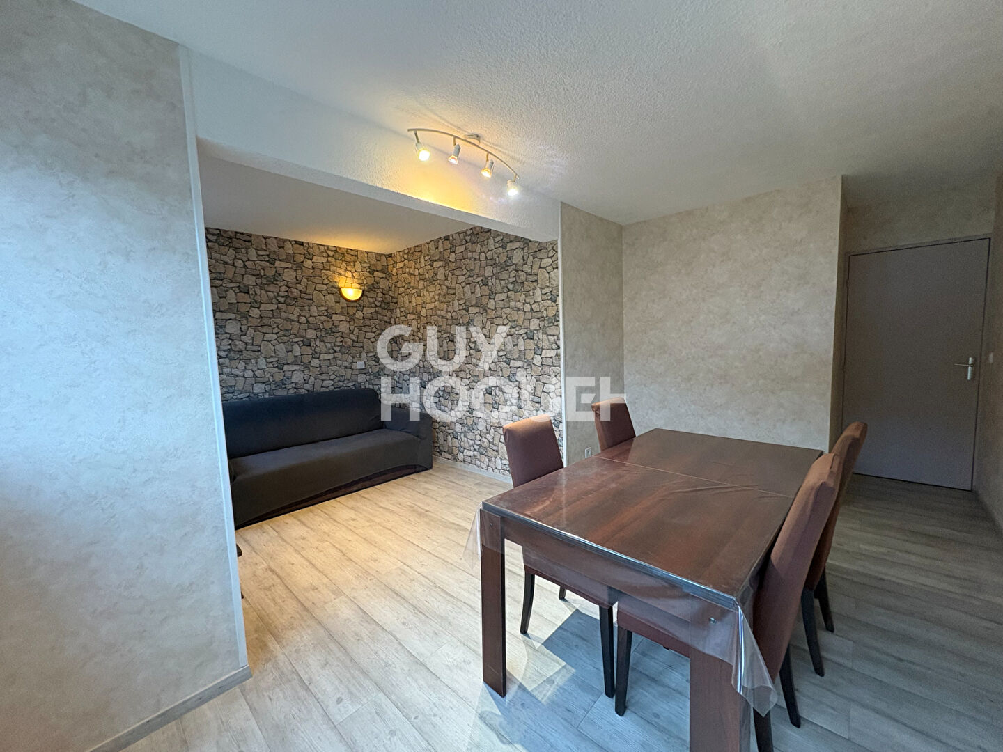 Appartement Aix Les Bains 2 pièce(s) 52 m2