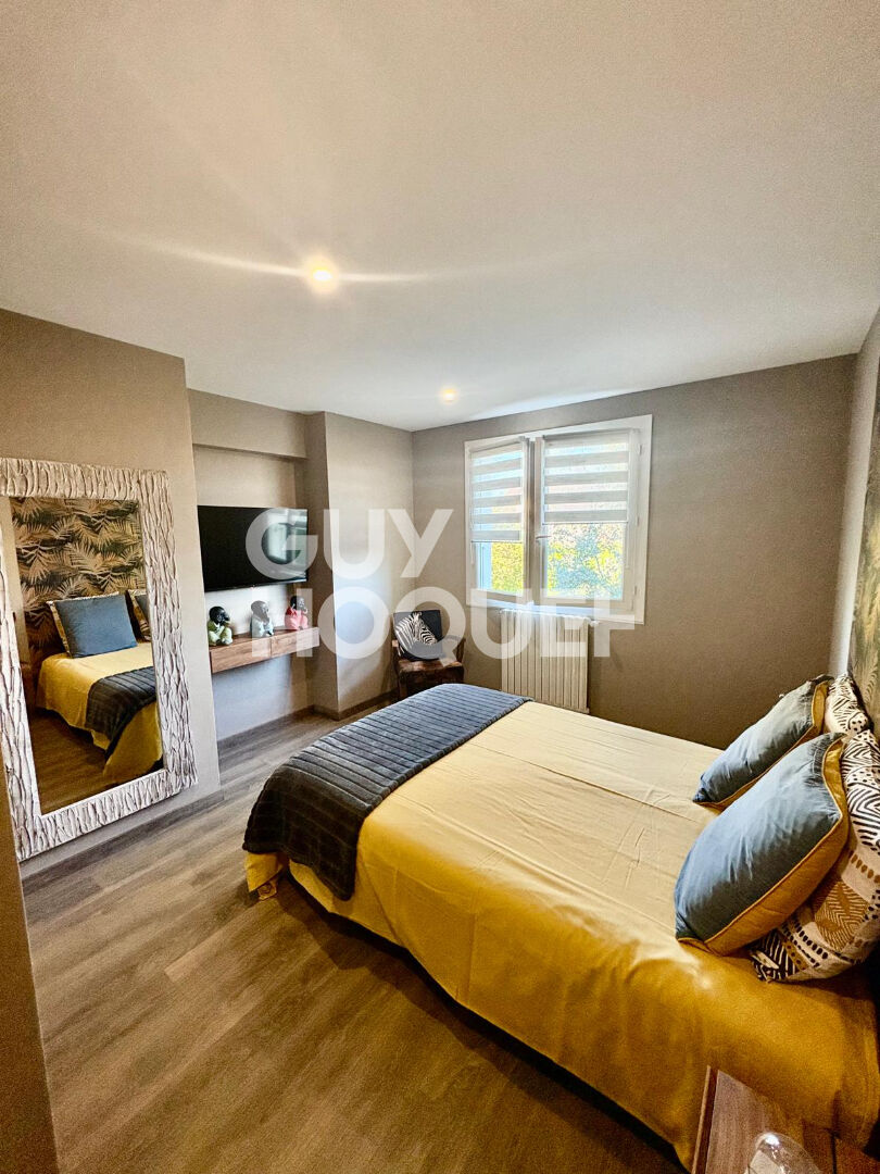 Maison Montcel 7 pièce(s) 143 m2 carrez