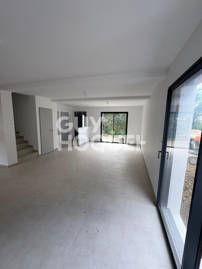 Belle VILLA  à louer à Nivolas Vermelle 93.2 m2