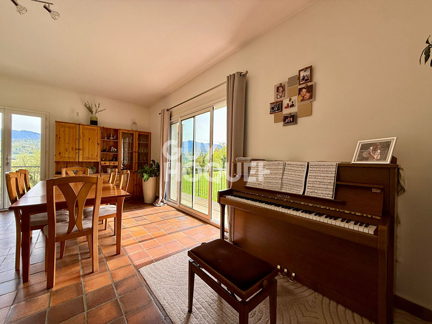 Appartement  Duplex Entrelacs 5 pièce(s) 196 m2