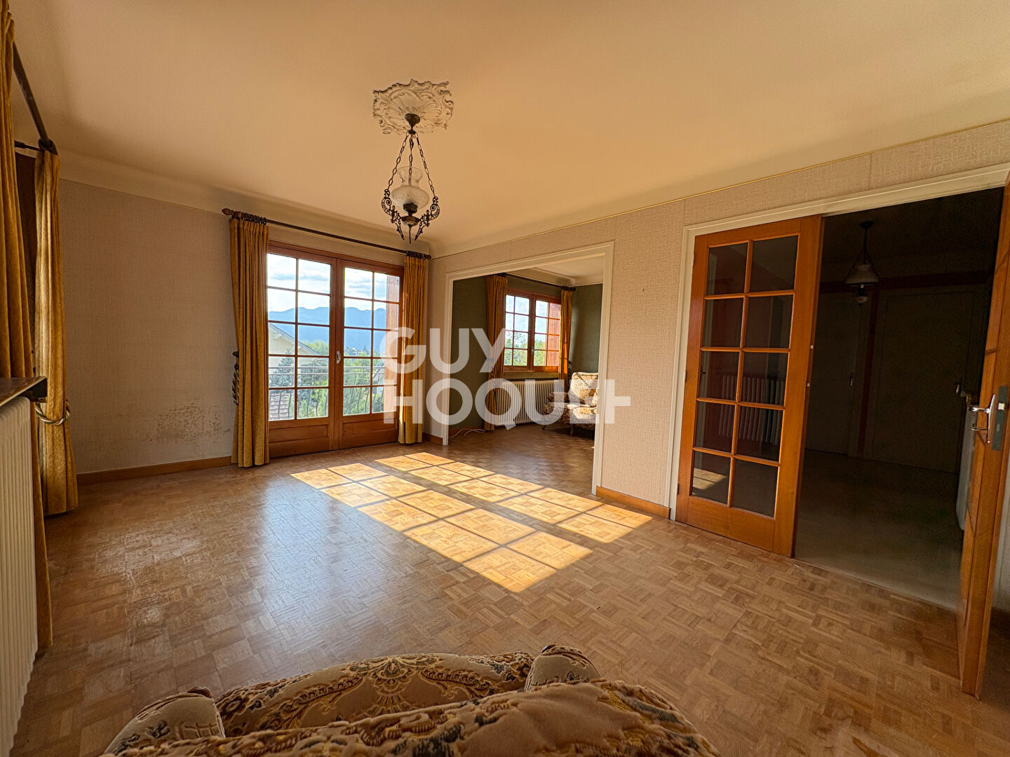 Maison des années 70 avec fort potentiel de rénovation sur un terrain de 1 006 m²