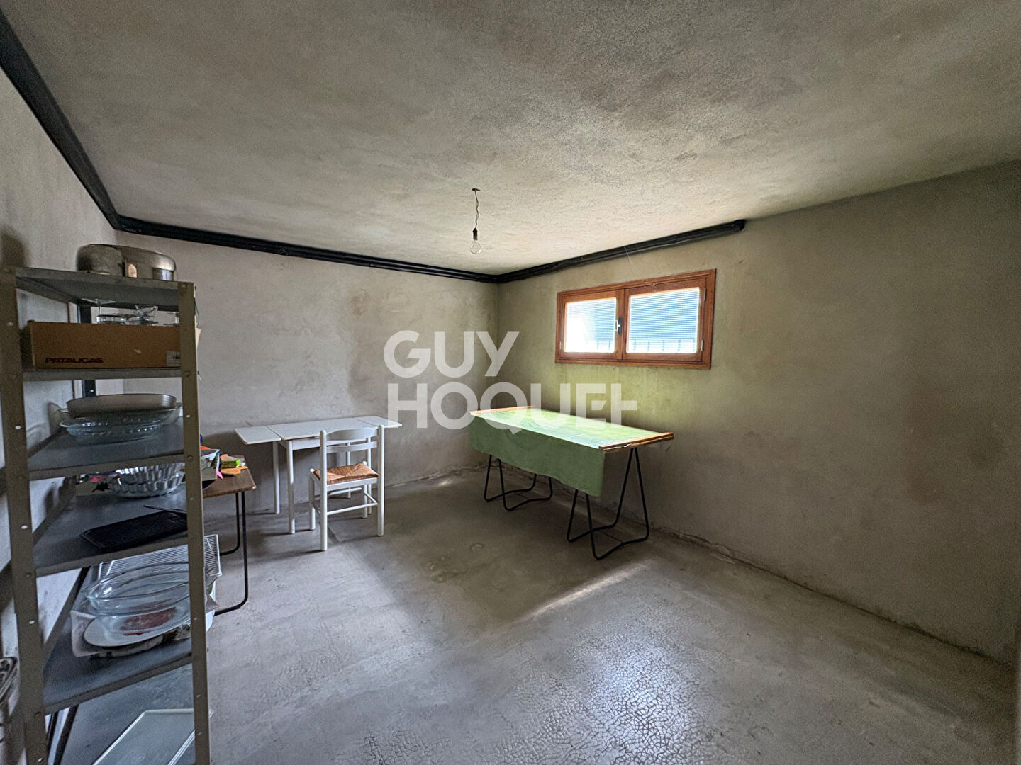 Maison des années 70 avec fort potentiel de rénovation sur un terrain de 1 006 m²