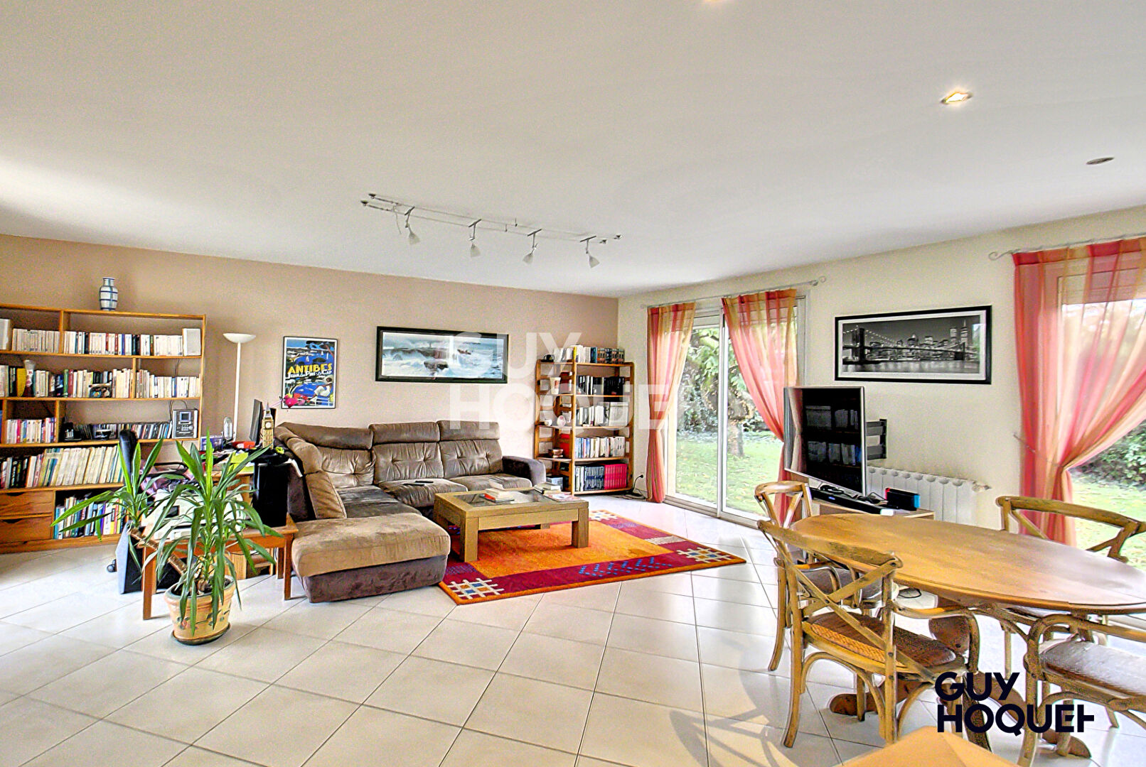 Maison de 150 m² à vendre à Meyzieu - 4 chambres et jardin