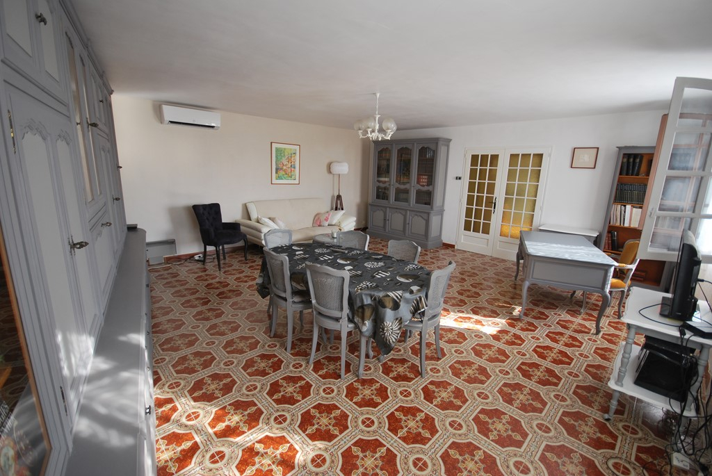 Maison Pomerols 5 pièce(s) 140 m²