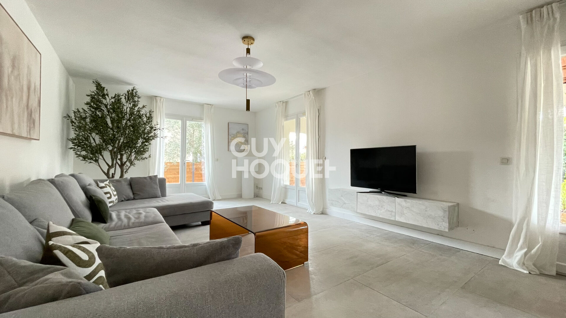 GRANDE PIECE A VIVIRE ! VILLA MEZE 6 PIECES 128m²