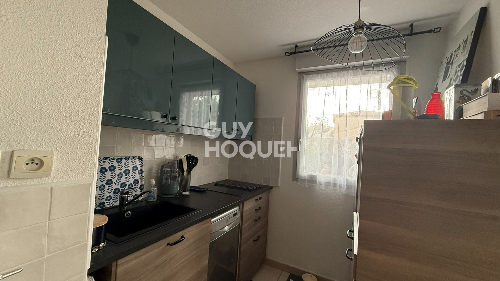Appartement Poussan 2 pièce(s) 45 m2 avec parking privatif et piscine