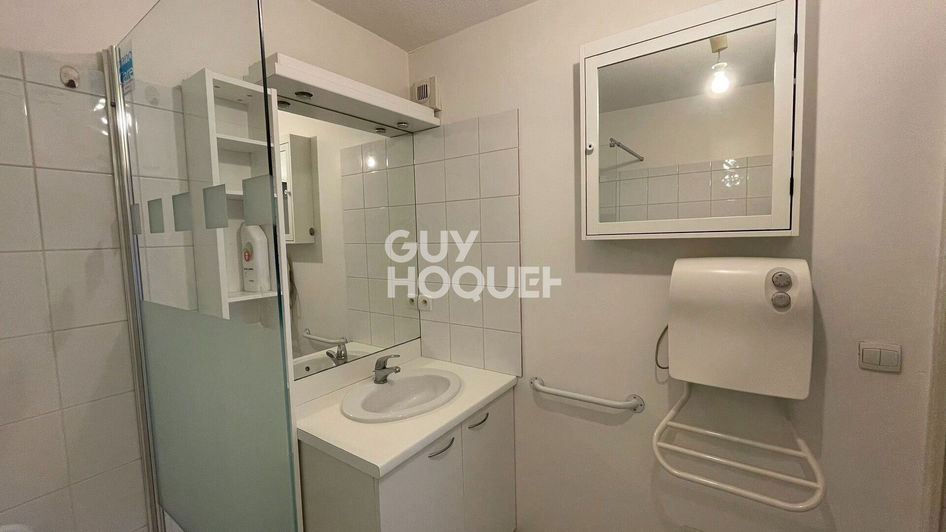 PLEIN CENTRE Appartement T3 RDC Mèze 3 pièce(s) 67.05 m2