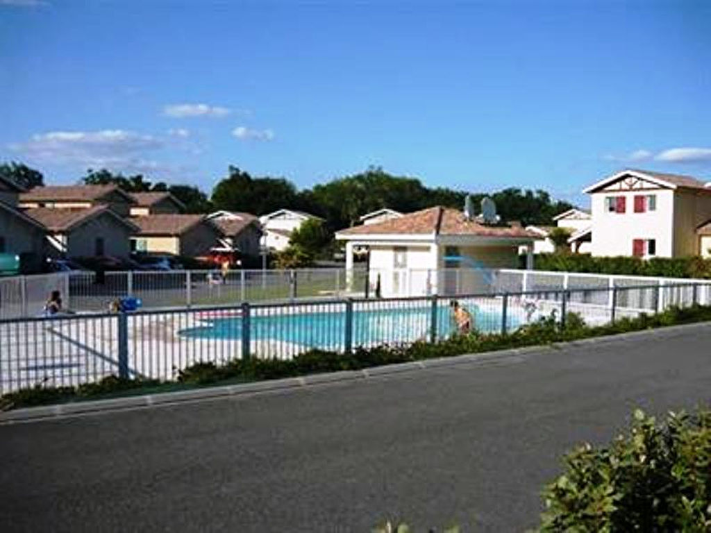 Charmant Appartement T2 + piscine commune - 48.80 m2 - BIAS