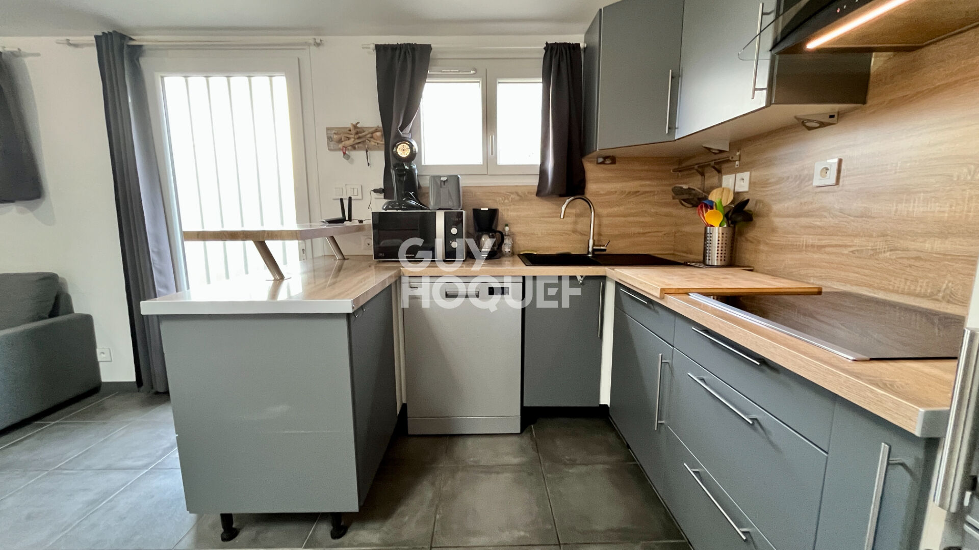 Appartement à 200 m² des plages avvec terrasse.