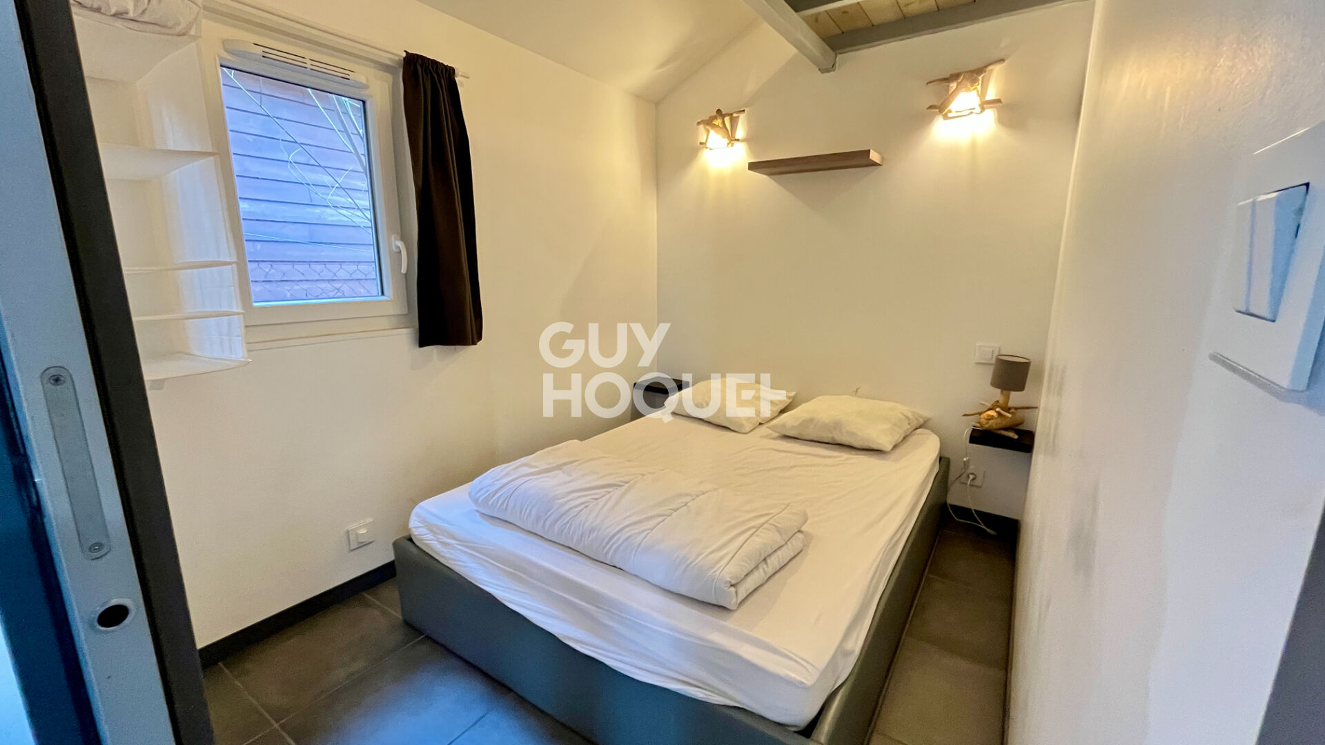 Appartement à 200 m² des plages avvec terrasse.