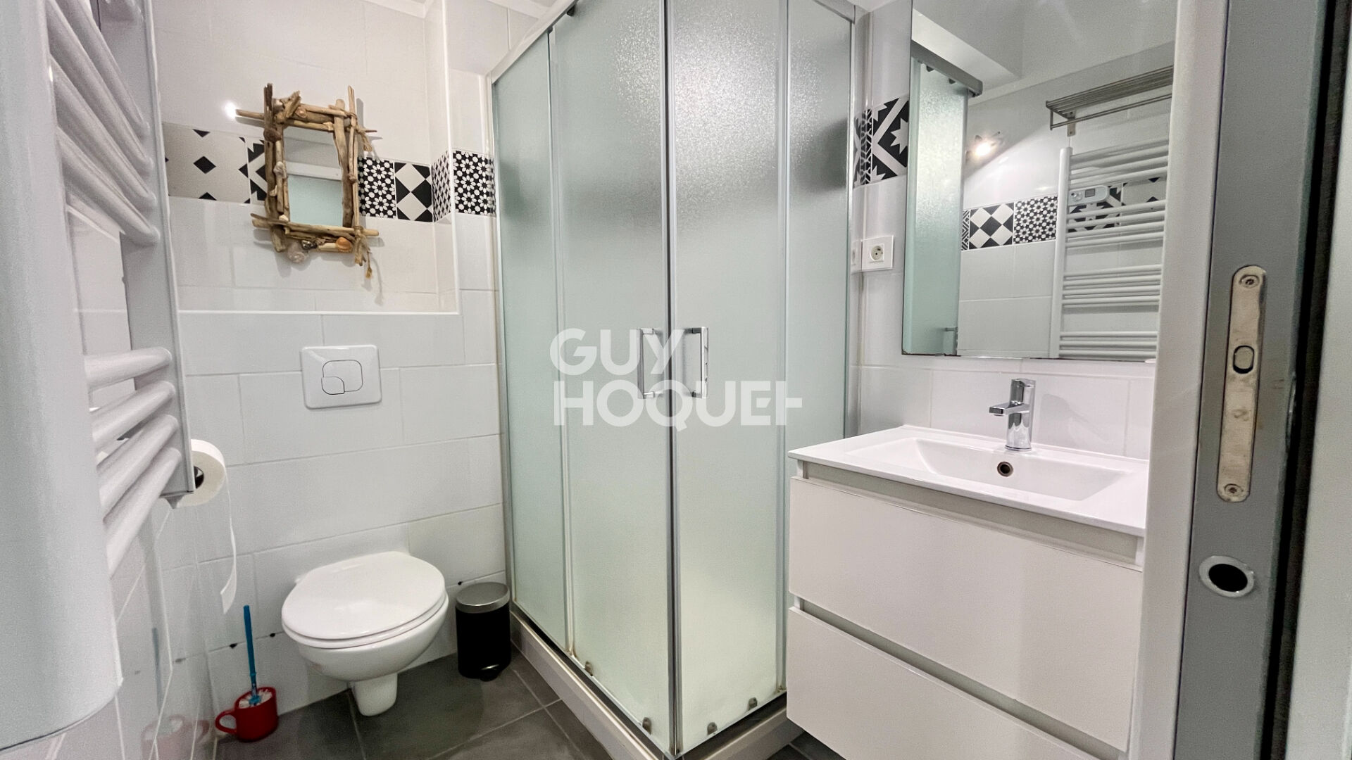 Appartement à 200 m² des plages avvec terrasse.