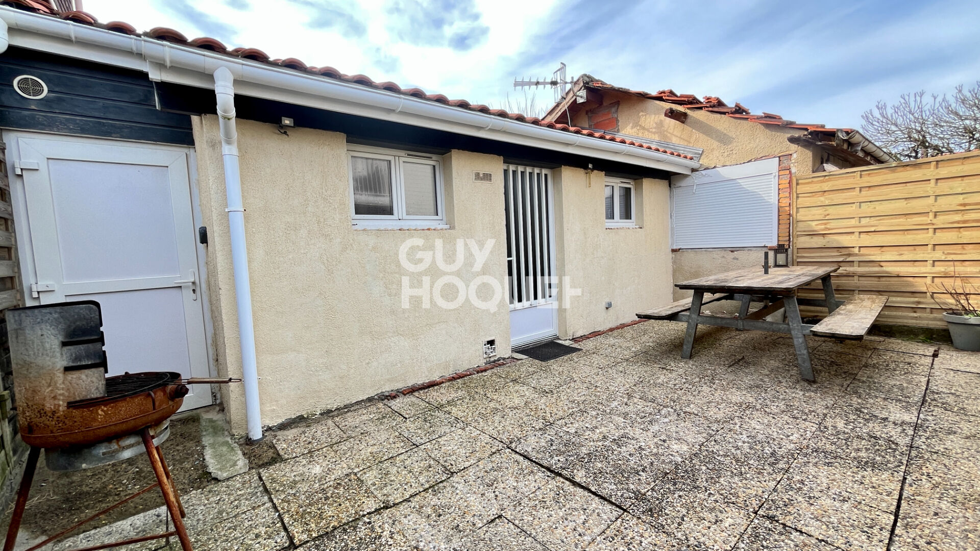 Appartement à 200 m² des plages avvec terrasse.