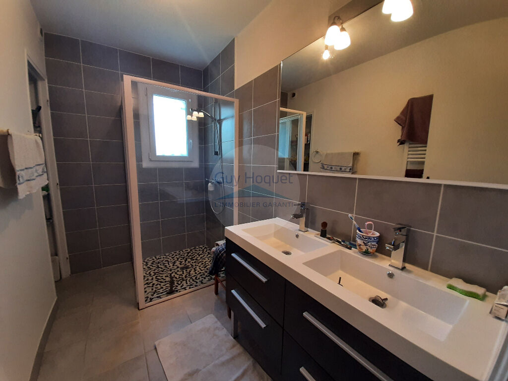 Maison 5 pièce(s) 141.28 m2 - STE EULALIE EN BORN