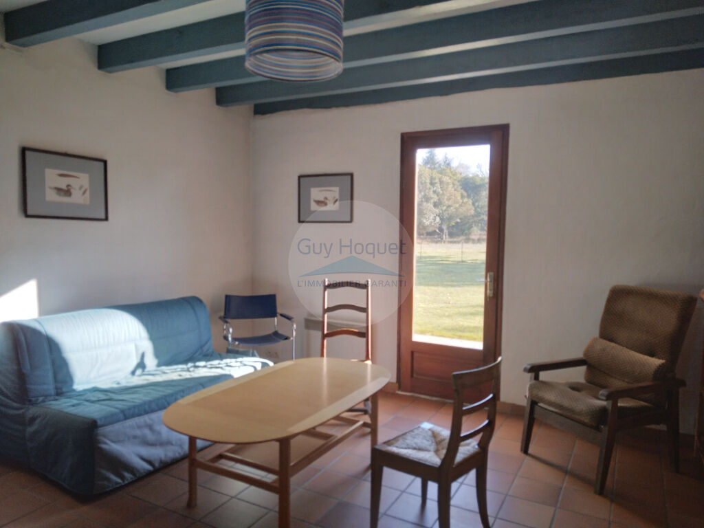 FROUAS NORD - Appartement de 4 pièces  dans un corps de ferme en bordure de forêt