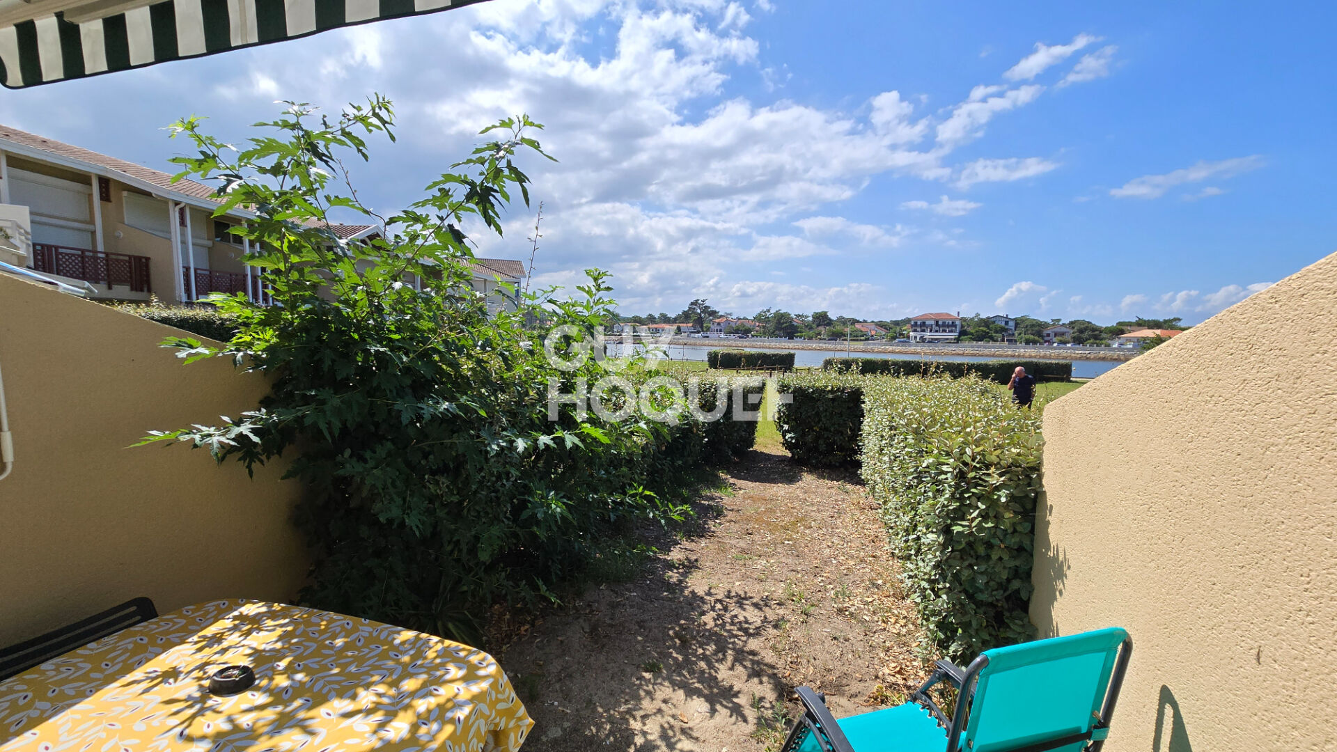 Studio avec vue imprenable sur le courant