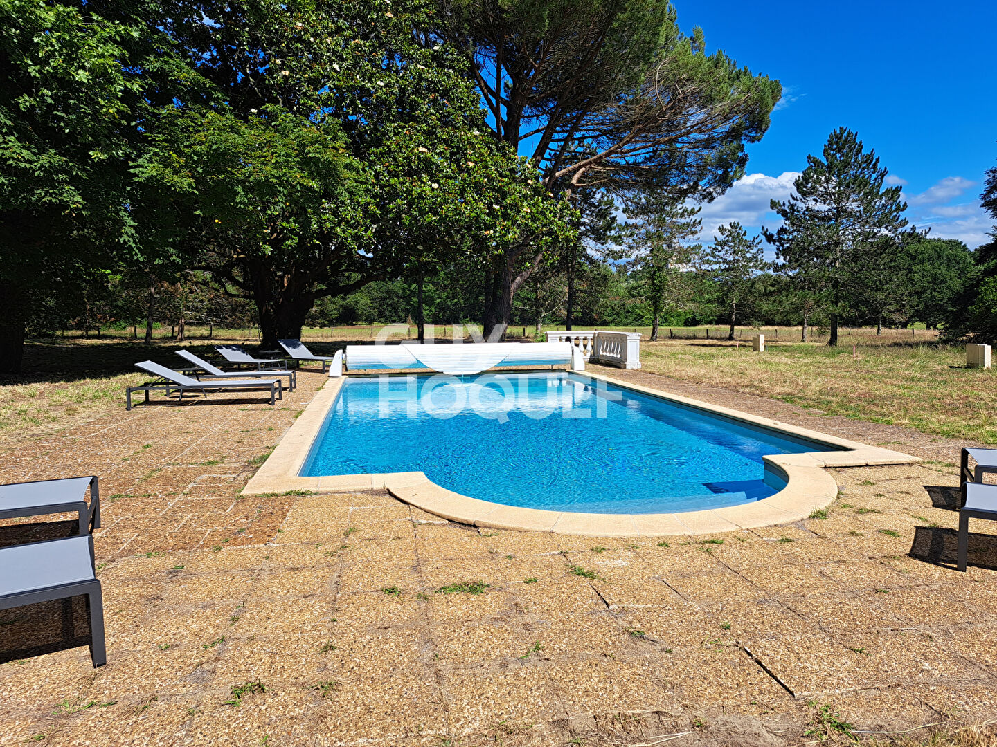 GRANDIFLORA- Maison bourgeoise avec piscine à quelques minutes de l'océan