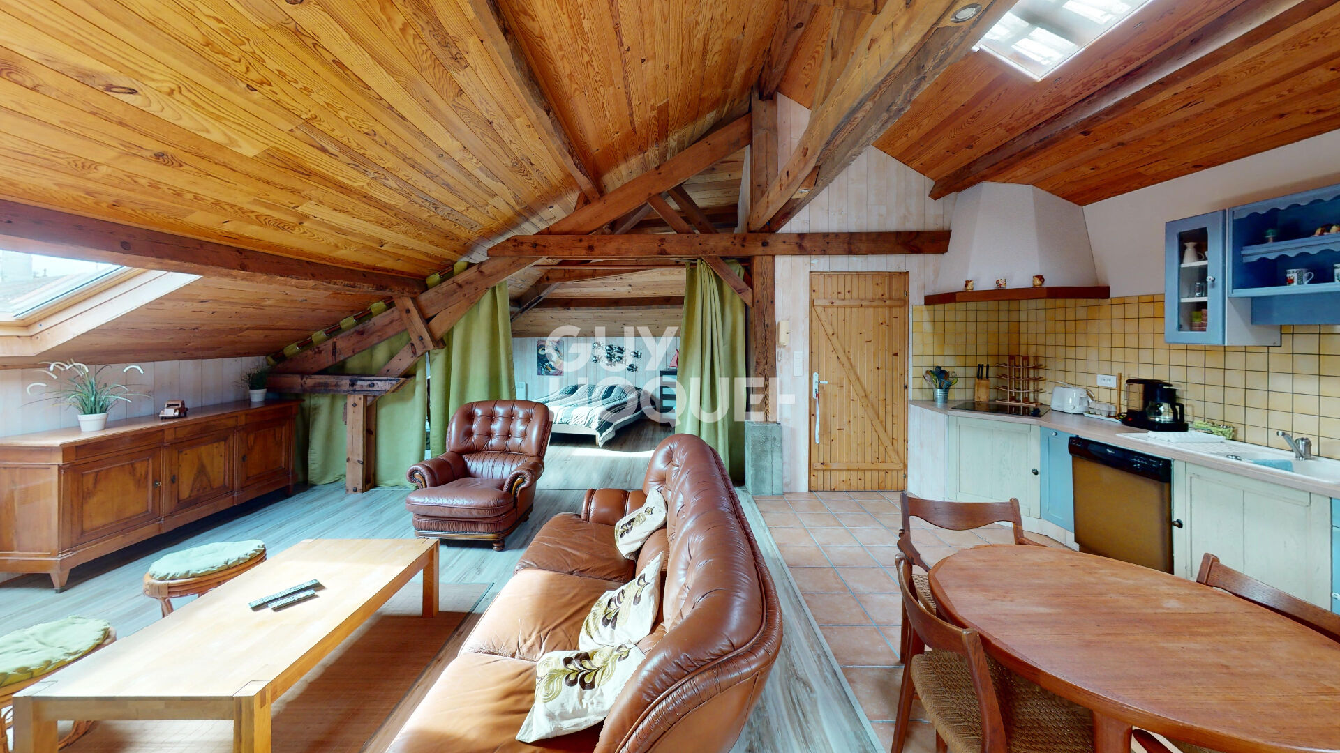 Grand loft en plein centre bourg de Lit & Mixe