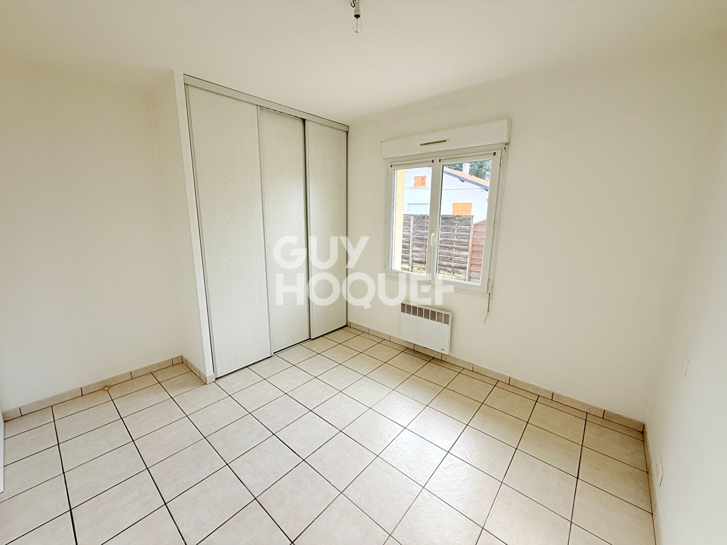 Maison mitoyenne 2 chambres + garage à Mimizan-bourg.