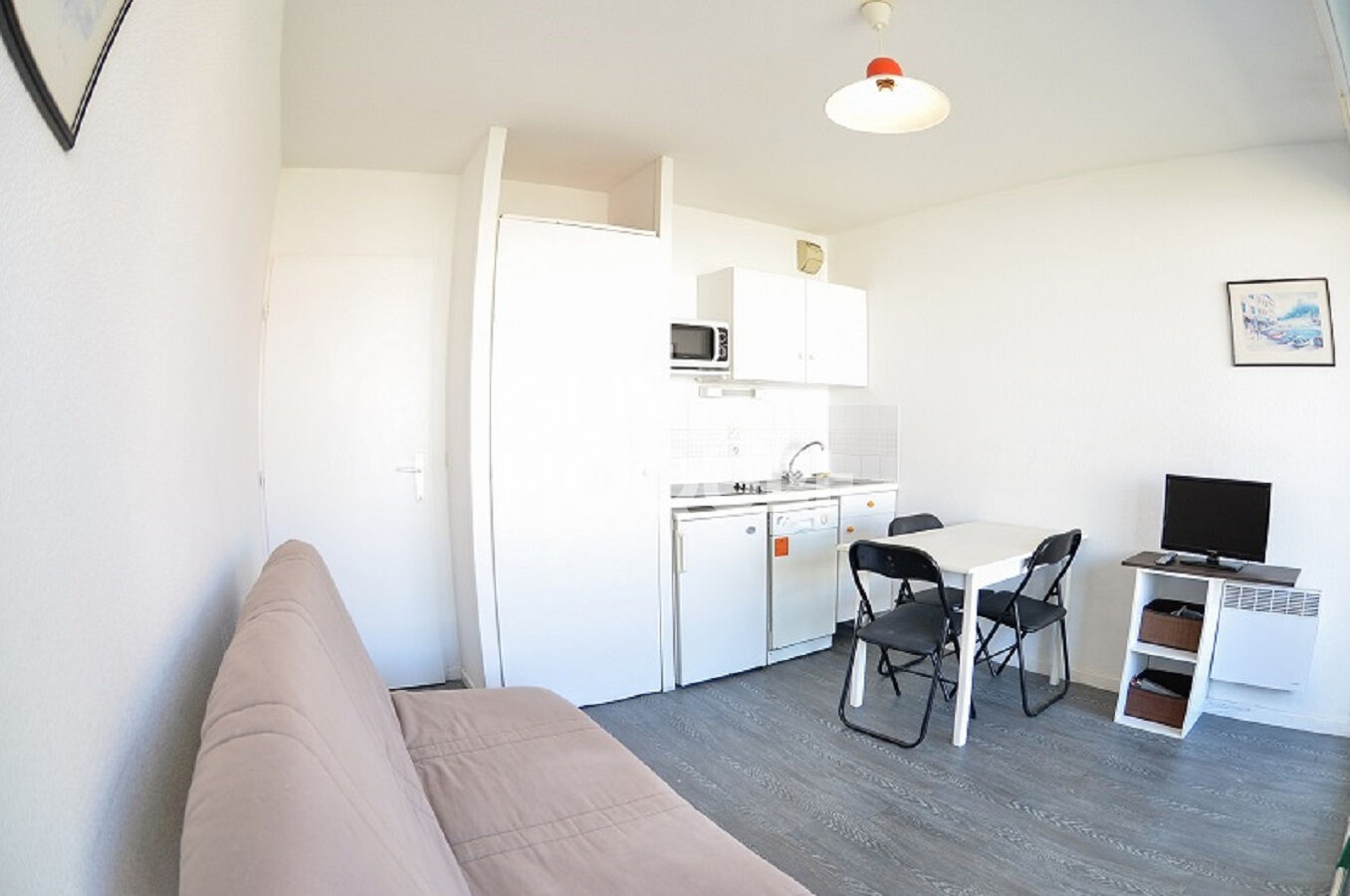 CAP OCEAN- Appartement au pied de la Plage Corniche, avec vue latérale sur l'océan de Mimizan