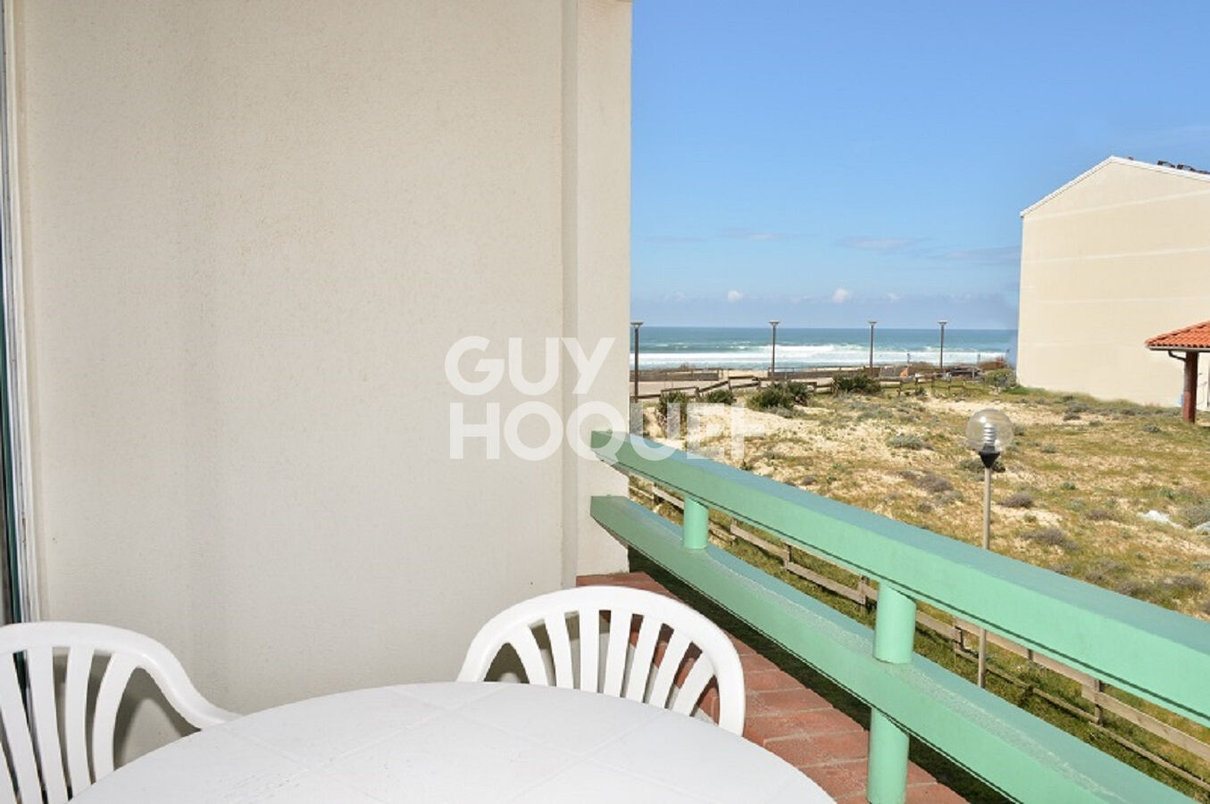 CAP OCEAN- Appartement au pied de la Plage Corniche, avec vue latérale sur l'océan de Mimizan