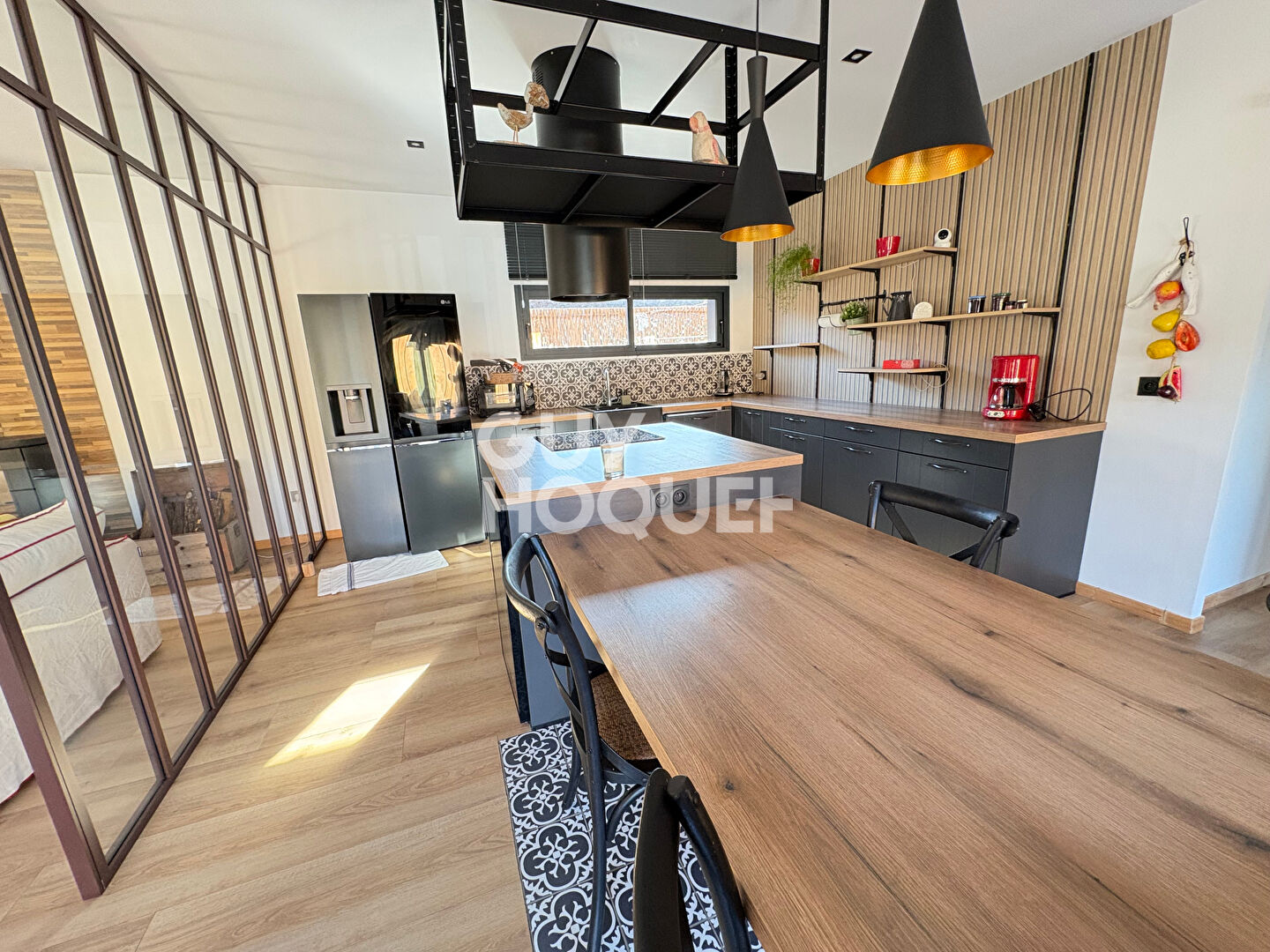 Ensemble de 2 maisons avec piscine en bordure de foret