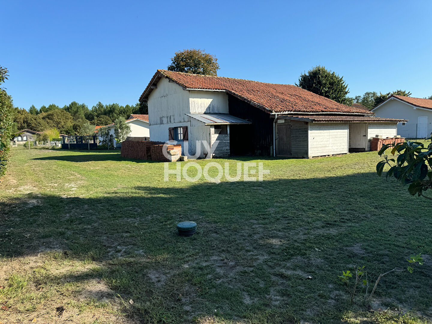 Grange d'environ 200m à restaurer à Bias sur 1004 m2 de terrain