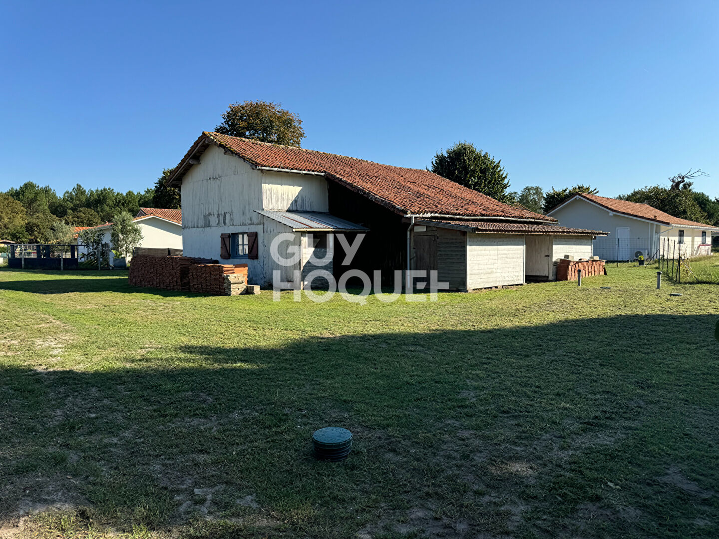 Grange d'environ 200m à restaurer à Bias sur 1004 m2 de terrain