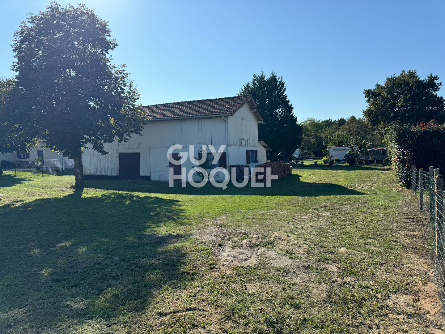 Grange d'environ 200m à restaurer à Bias sur 1004 m2 de terrain