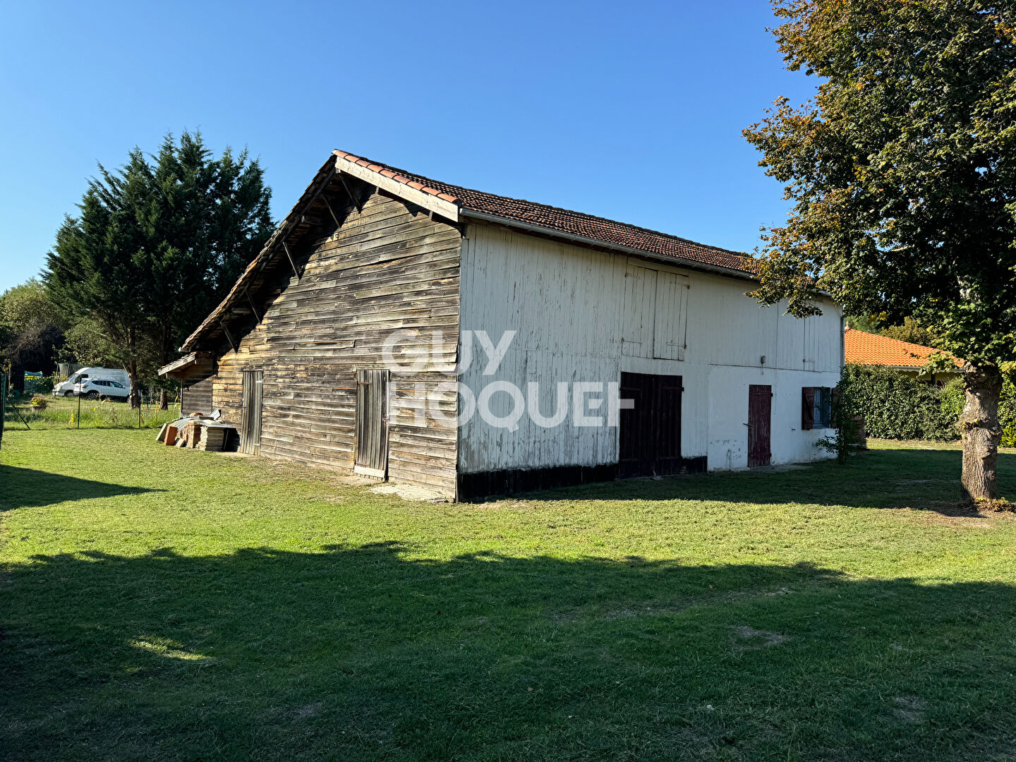 Grange d'environ 200m à restaurer à Bias sur 1004 m2 de terrain