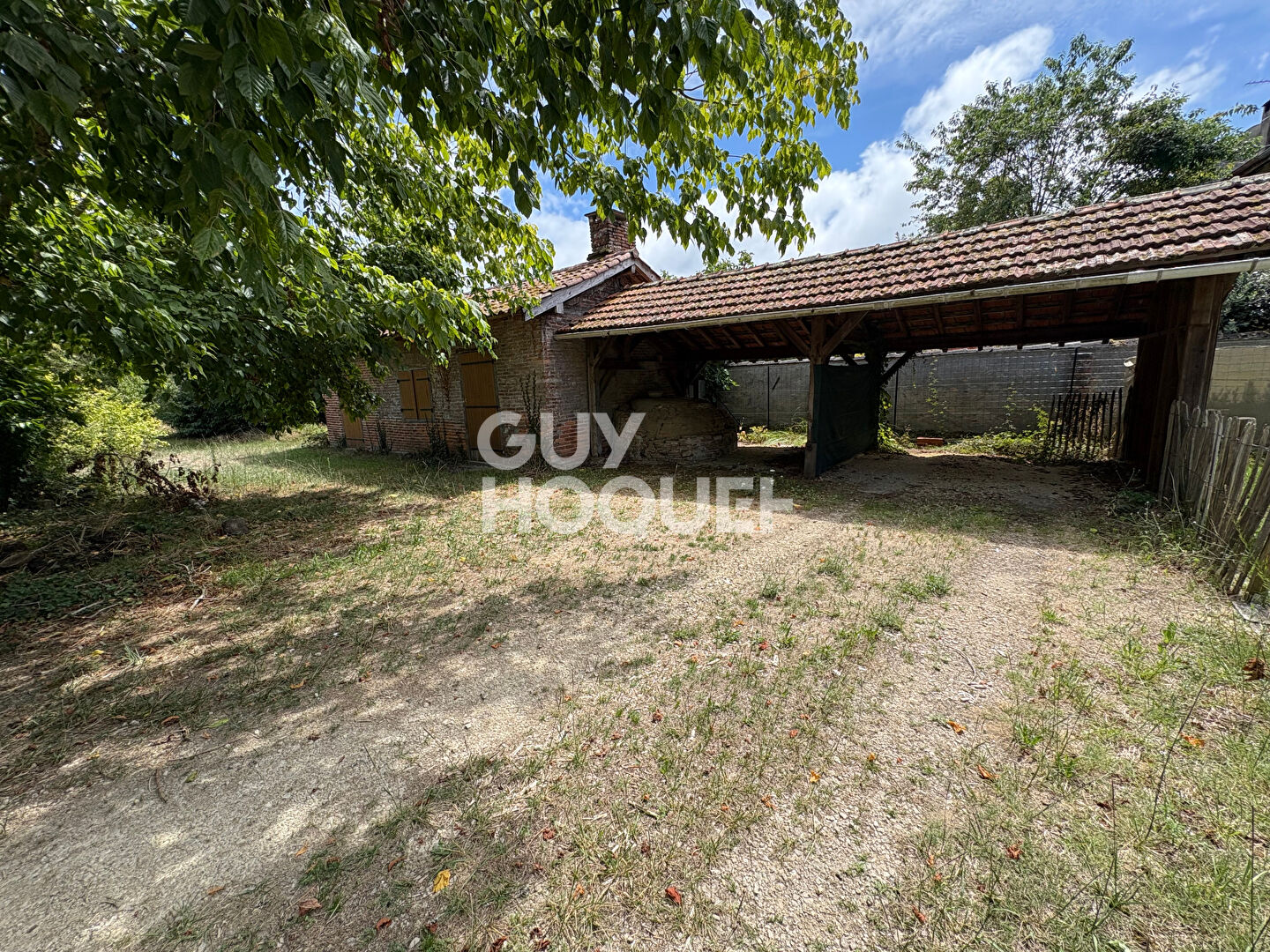 Grange à rénover sur 250 m² de terrain