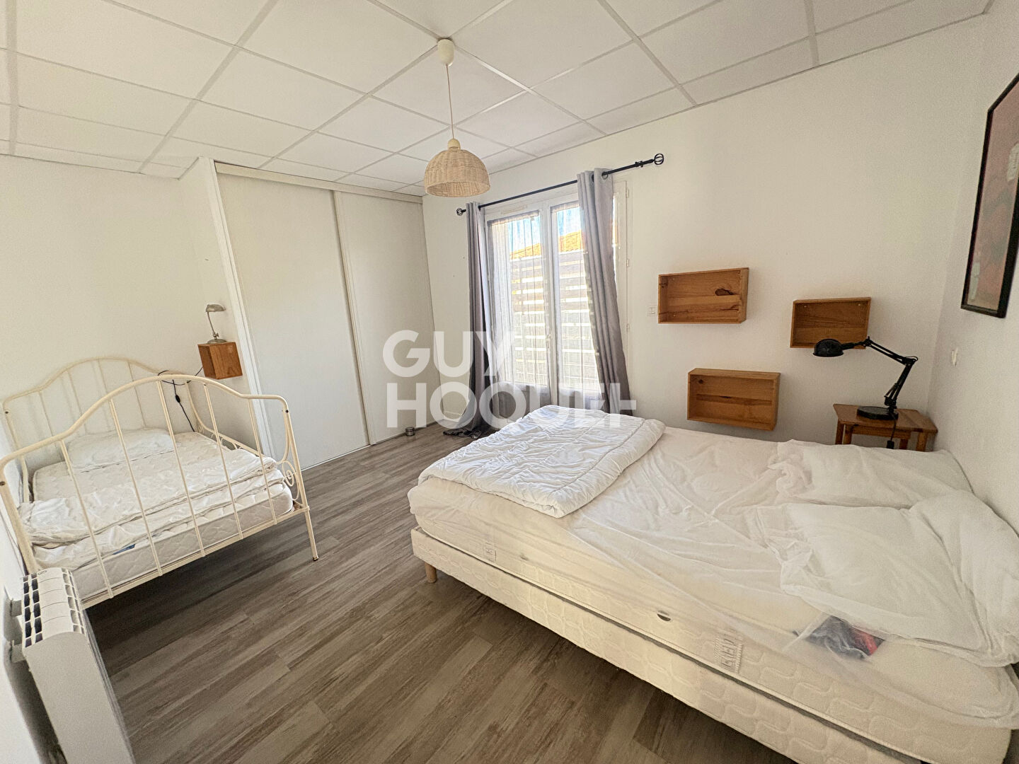 Maison d'environ 100 m² avec terrasse et jardinet