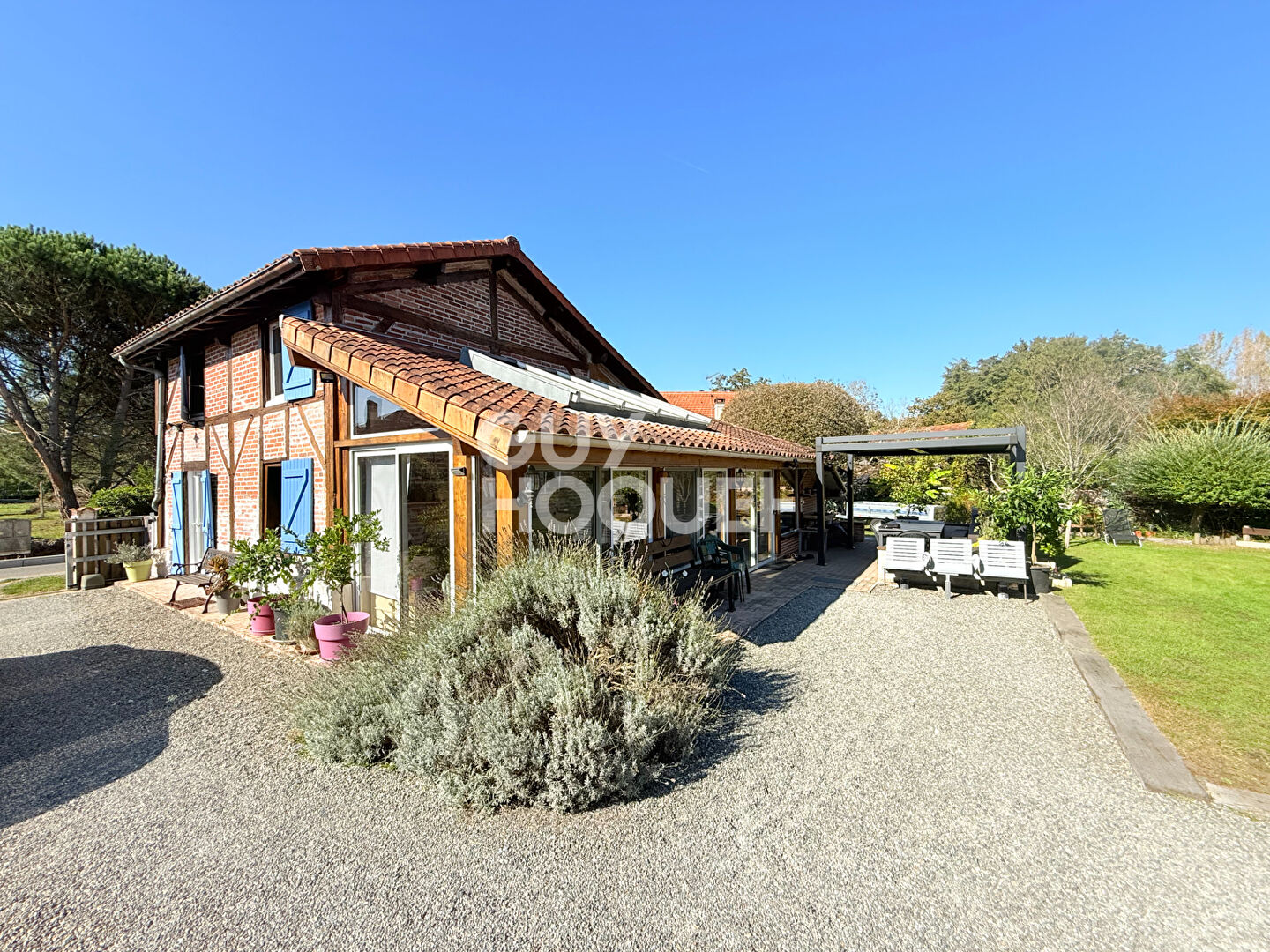 Maison traditionnelle de 95m2 à Mezos sur un terrain de 727 m2